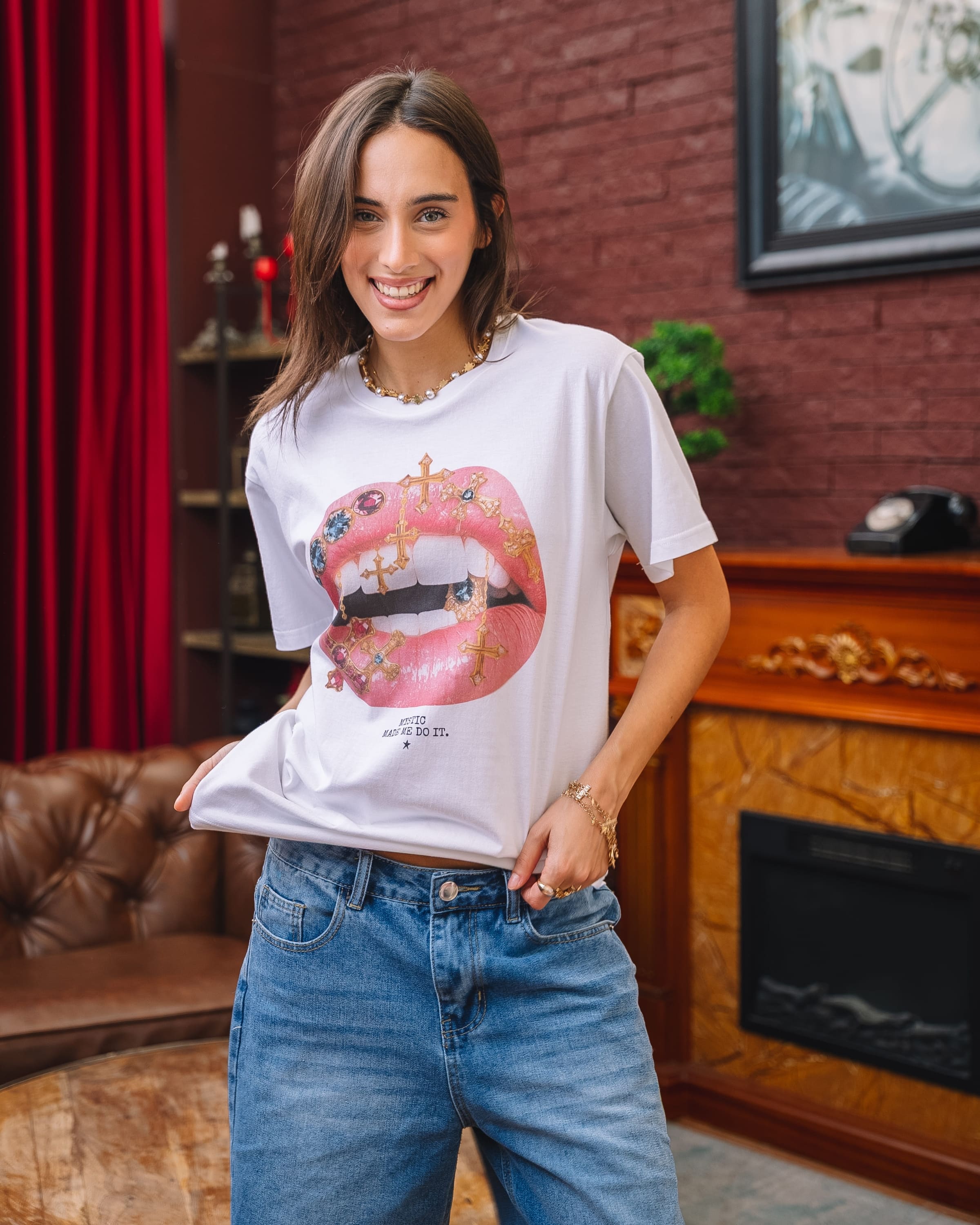 Gem Kiss T-Shirt - Image 4