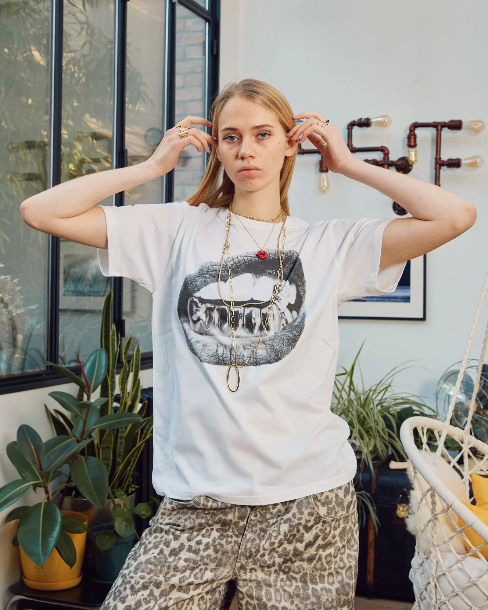 Silver Grillz T-Shirt - Image 5